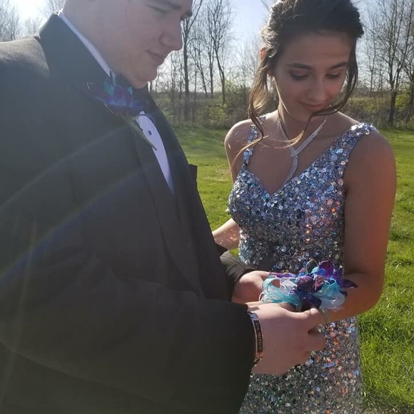 Cinderella blue prom dress - Picture 1 of 3